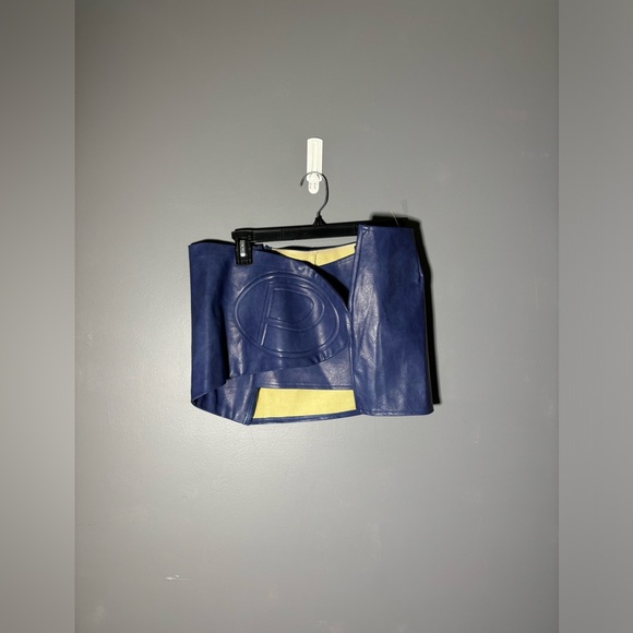 Pretty Little Thing Blue Washed Faux Leather Mini Skirt Size 6 - Picture 2 of 5